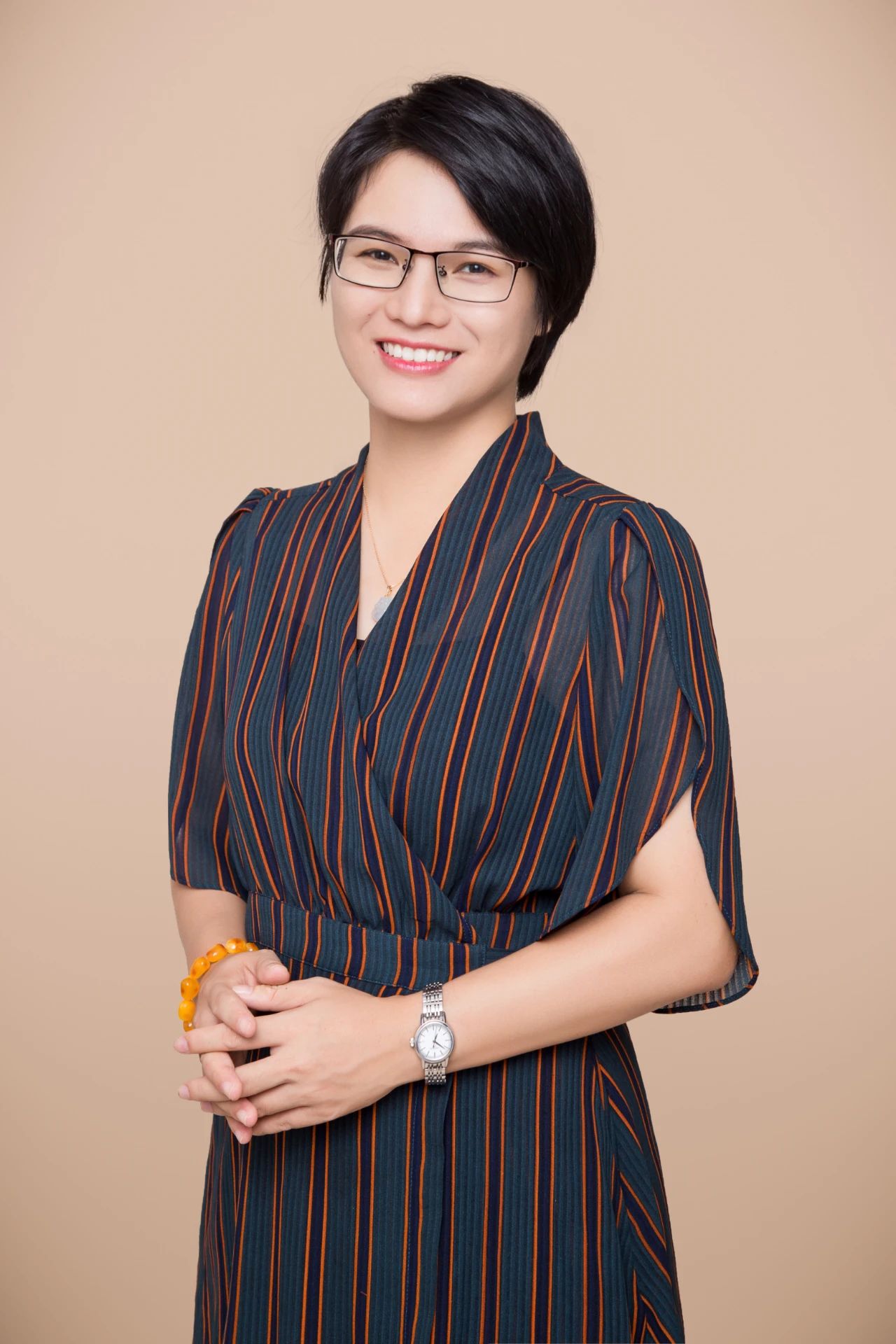 李霞